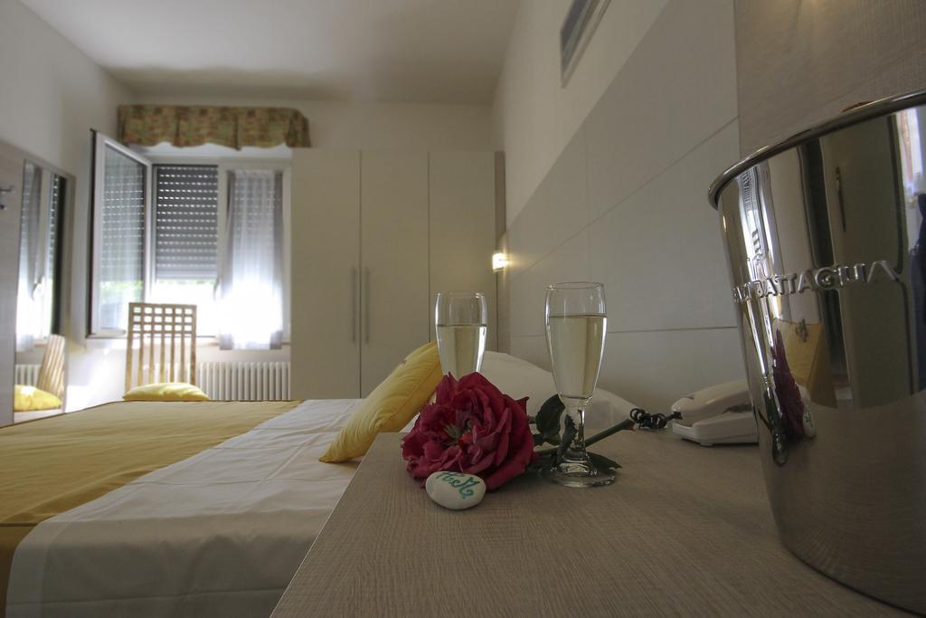 Hotel Miramare Forte dei Marmi Zimmer foto
